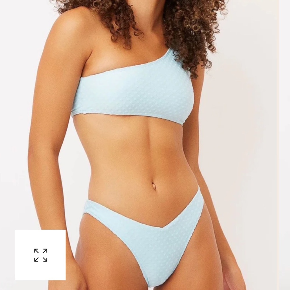 Frankie’s bikini lana in aura